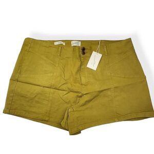Universal Thread  Green Midi Shorts 24W